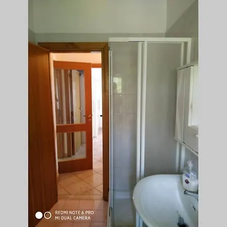 A Due Passi Dal Mare פאולה