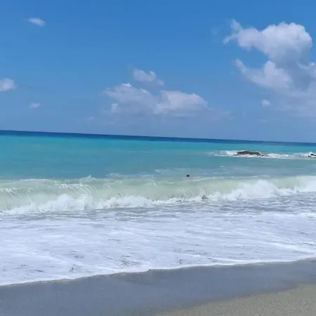 A Due Passi Dal Mare